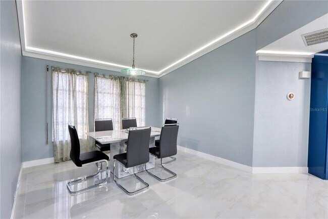 Building Photo - 2500 Rio Lisbo Ct