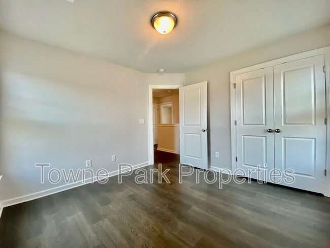 Building Photo - 1865 Butternut Dr
