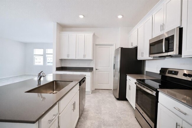 Building Photo - 136 Aces High Ln