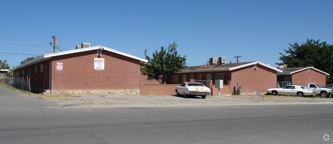 Building Photo - 4015-4029 Broaddus Ave
