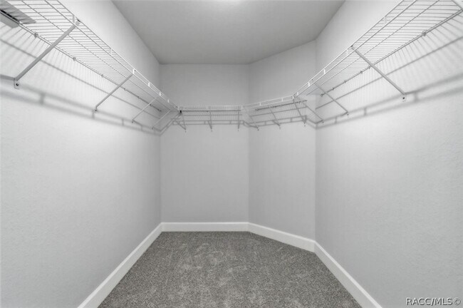 Building Photo - 336 W Rexford Dr