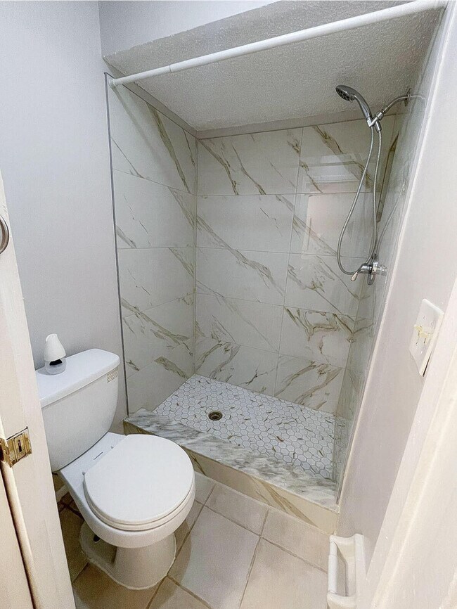 Building Photo - 6010 Indrio Rd