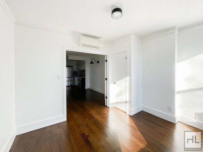 Building Photo - Carrol Gardens / Amazing Spacious 2-Bed 1-...