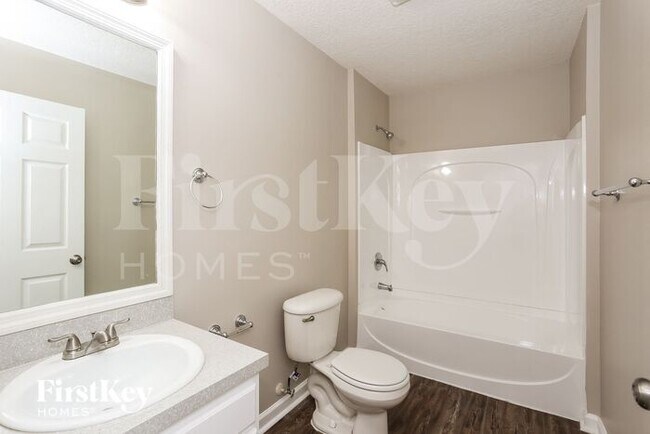 Building Photo - 7927 Jasper Ave