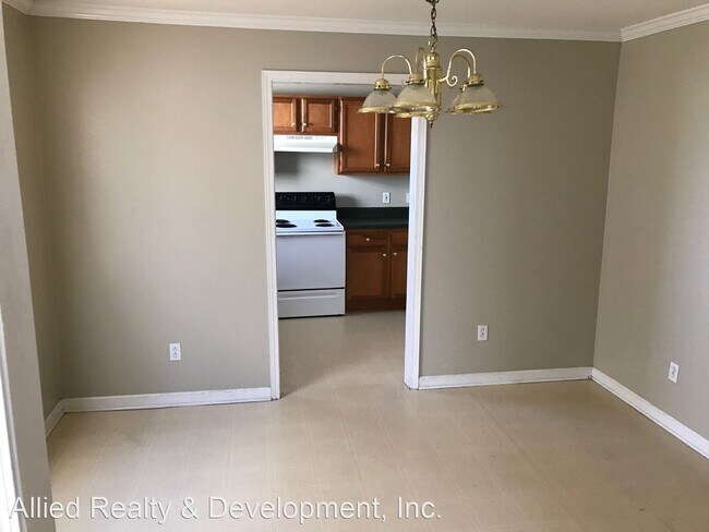 Building Photo - 3 br, 2 bath House - 517 30th Avenue East