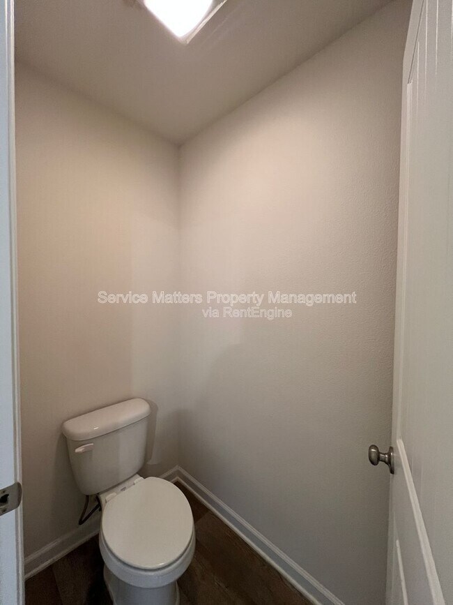 Building Photo - 4080 Roosevelt Way