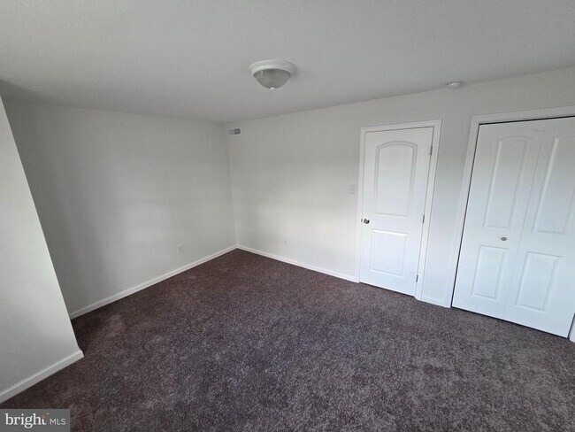 Building Photo - 5259 Akron St