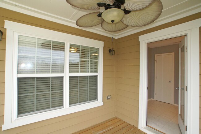 Building Photo - 1802 Whirlaway Ct
