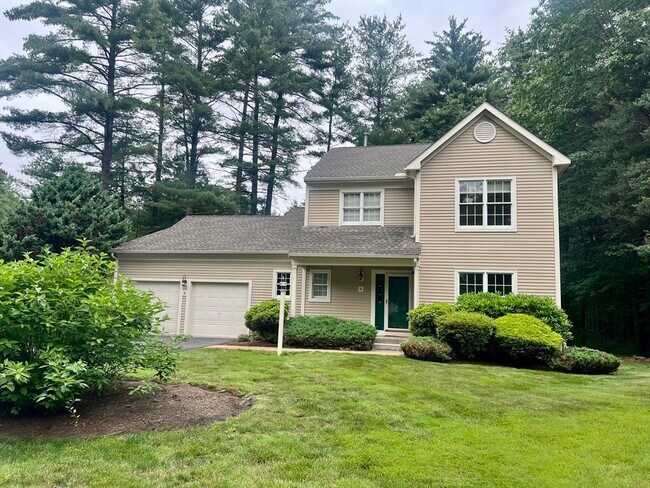 Primary Photo - 8 Stonegate Ln