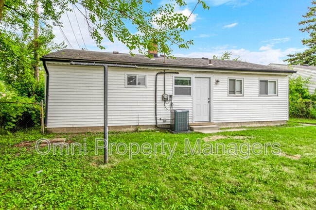 Building Photo - 21732 Wellington Ave