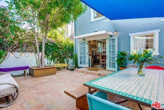 Building Photo - 2154 Willetta Ave N