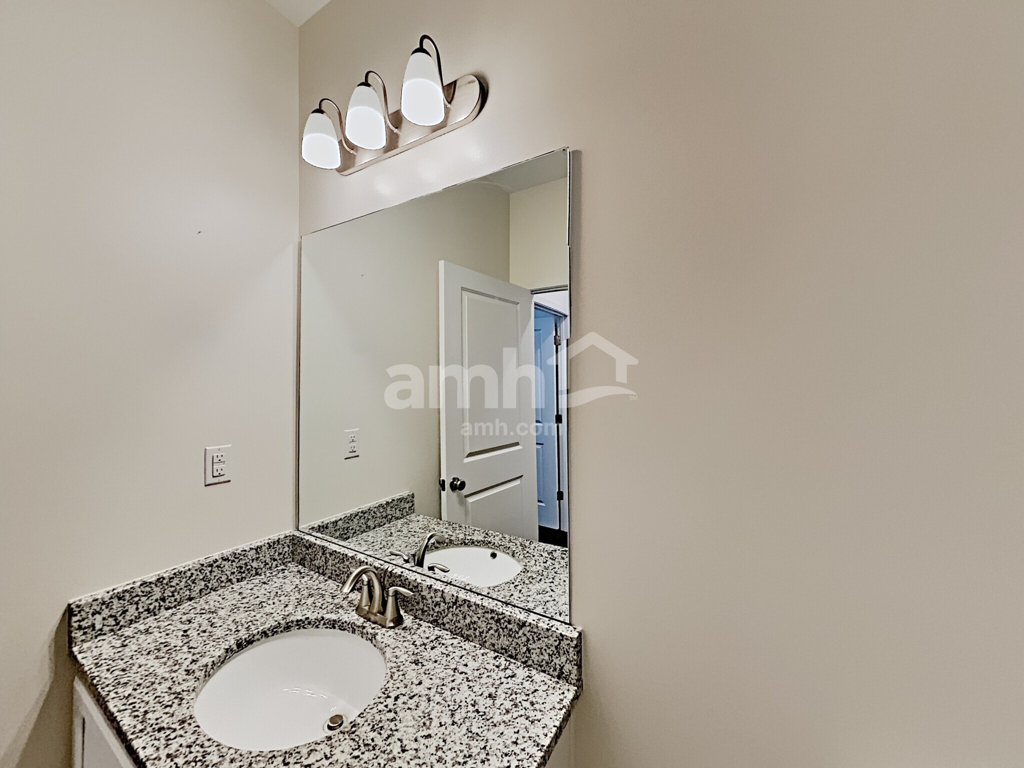 Building Photo - 114 Lindridge Dr