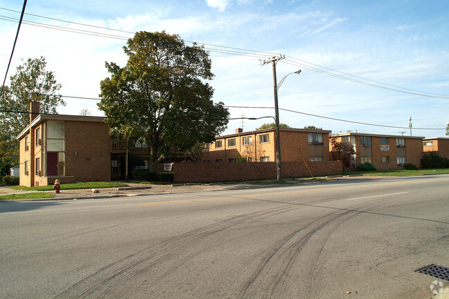Exterior View - Acacia Place Apartments
