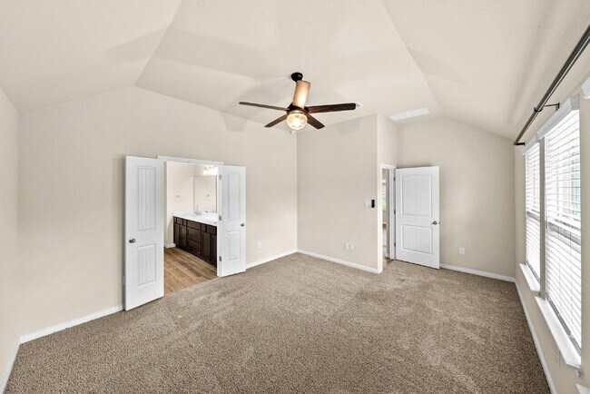 Building Photo - Greenbelt - Cul De Sac - Oversized Homesite