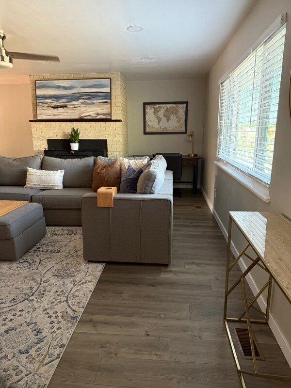 Building Photo - 506-533 33 Rd