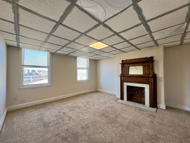 Building Photo - 1611 St Paul St