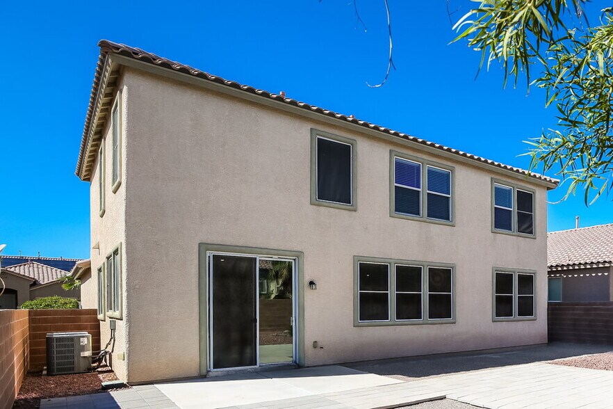 Building Photo - 6724 Sand Swallow St