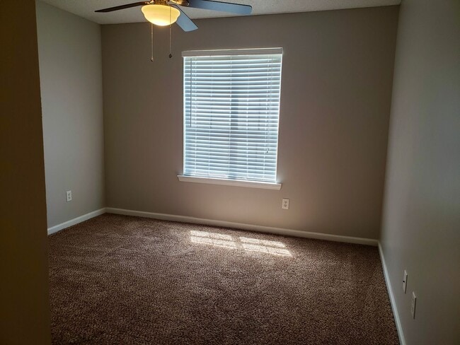 Building Photo - SPRING MOVE-IN SPECIAL: $300 OFF 1ST MONTH...