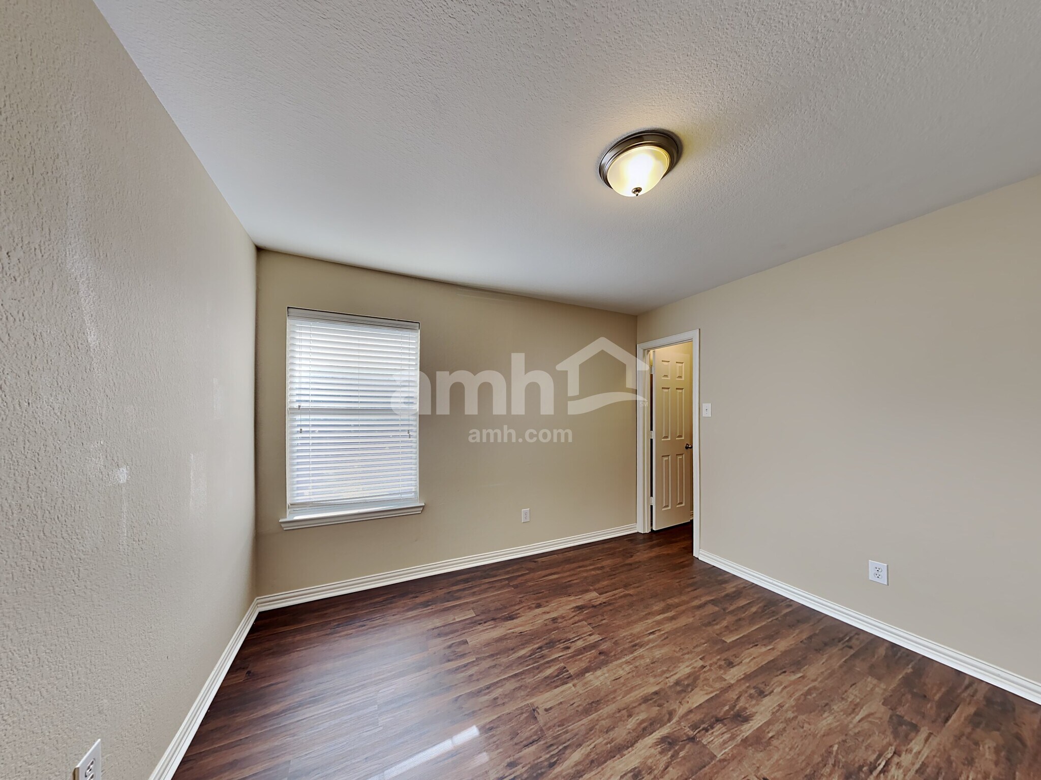 Building Photo - 1218 Kynette Dr