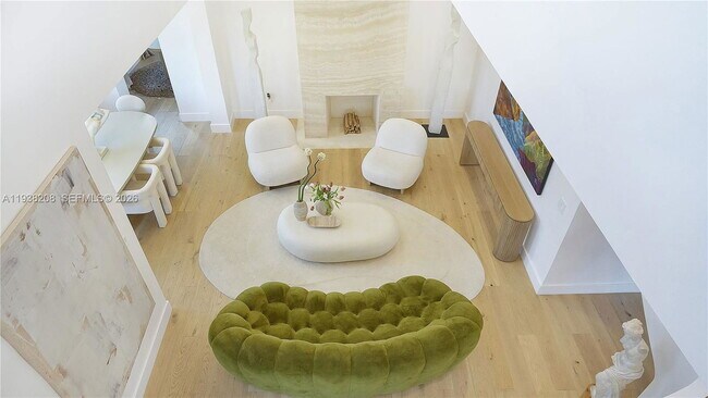 Building Photo - 1201 NE 85th St