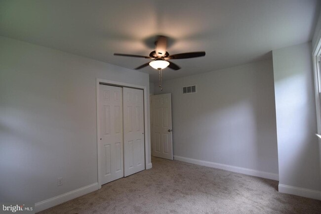 Building Photo - 217 Limestone Ln