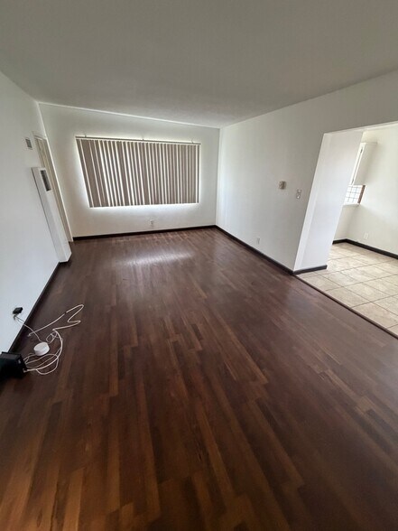 Building Photo - 824 Glenway Dr