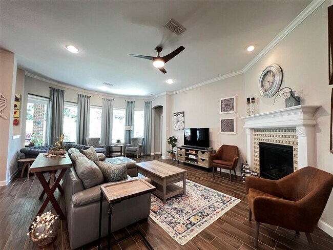 Building Photo - 9327 Victory Cyn Ln
