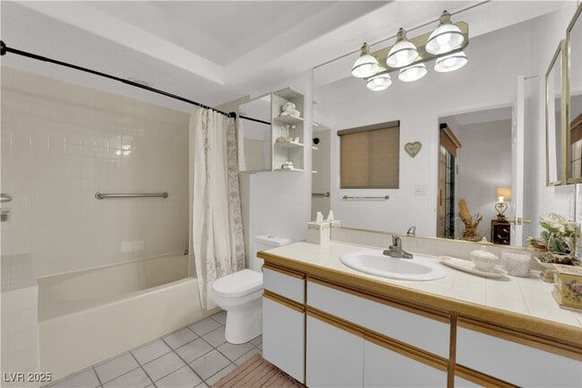 Building Photo - 1419 Santa Margarita St