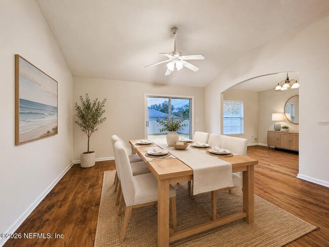 Building Photo - 893 Oak Arbor Cir