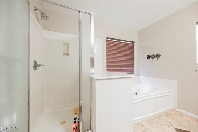 Building Photo - 6720 Song Sparrow Ct