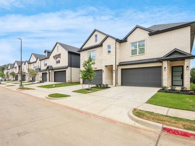 Building Photo - Brand New Luxury Townhouse in North Arlington