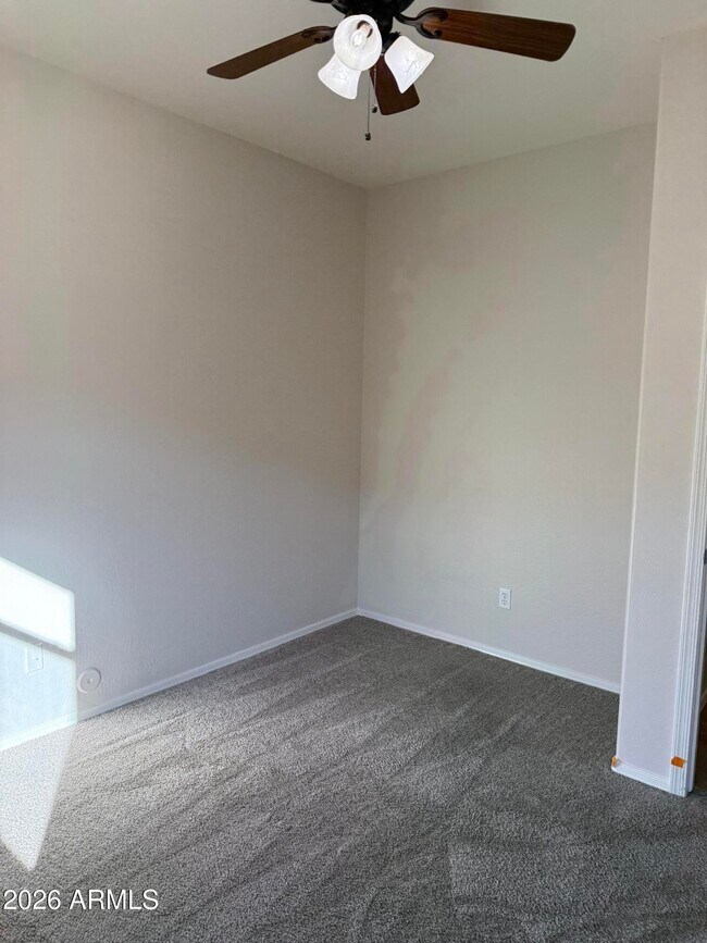 Building Photo - 2667 E Canyon Creek Dr