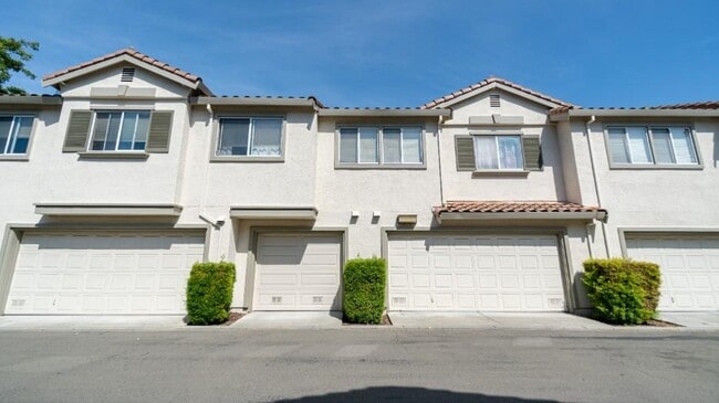Building Photo - 1171 Tea Rose Cir