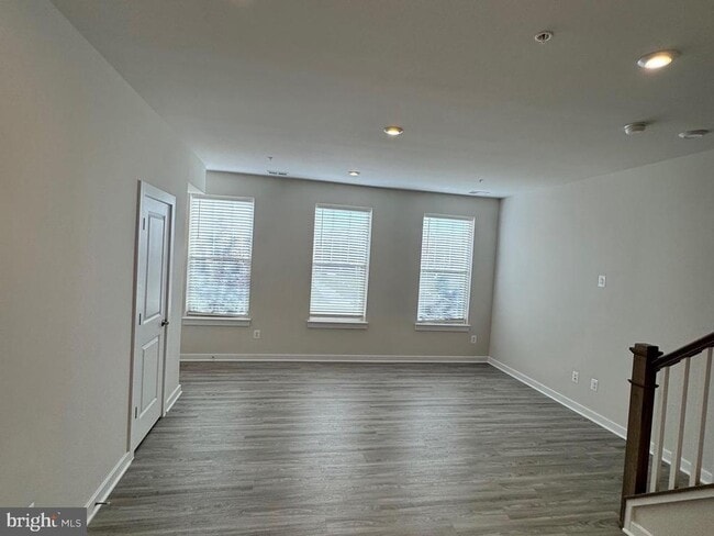 Building Photo - 1011 Inferno Ter SE