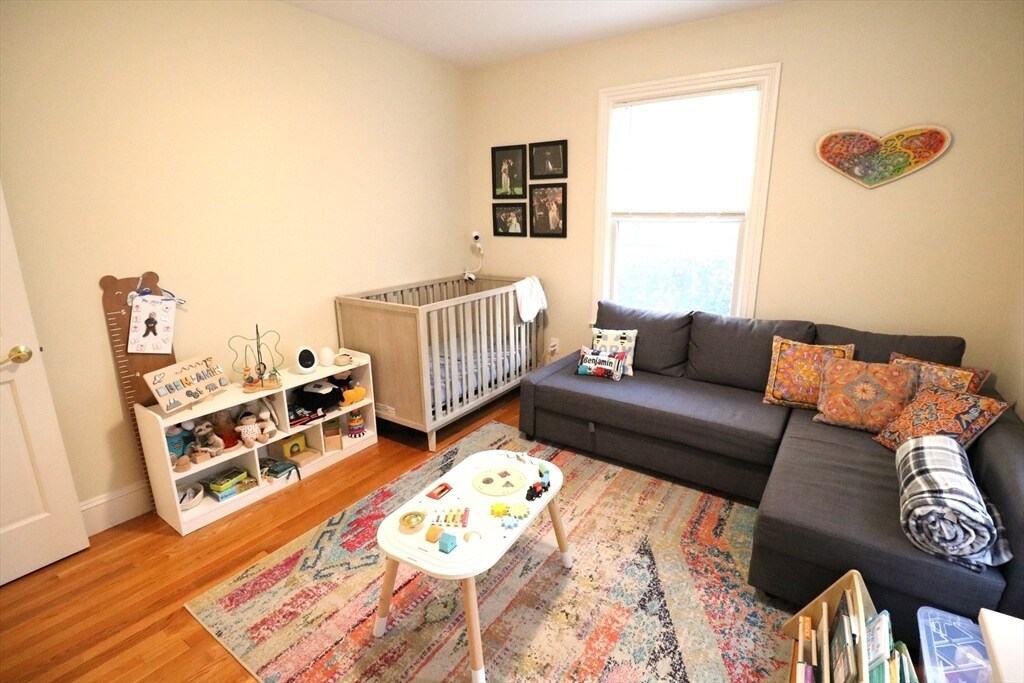 Building Photo - 173 Pleasant St