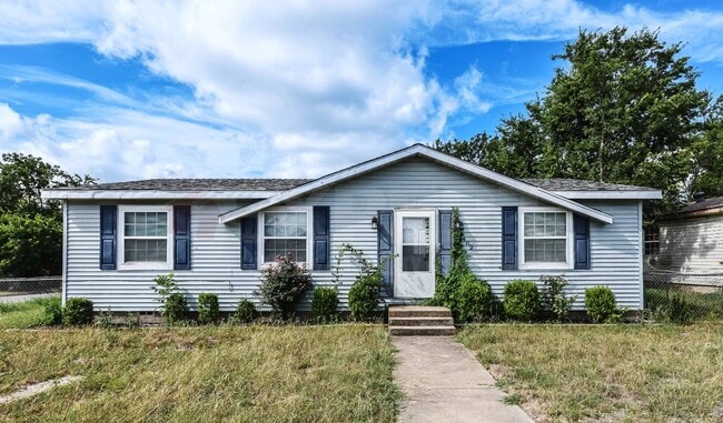 Building Photo - 1402 Elyse Dr