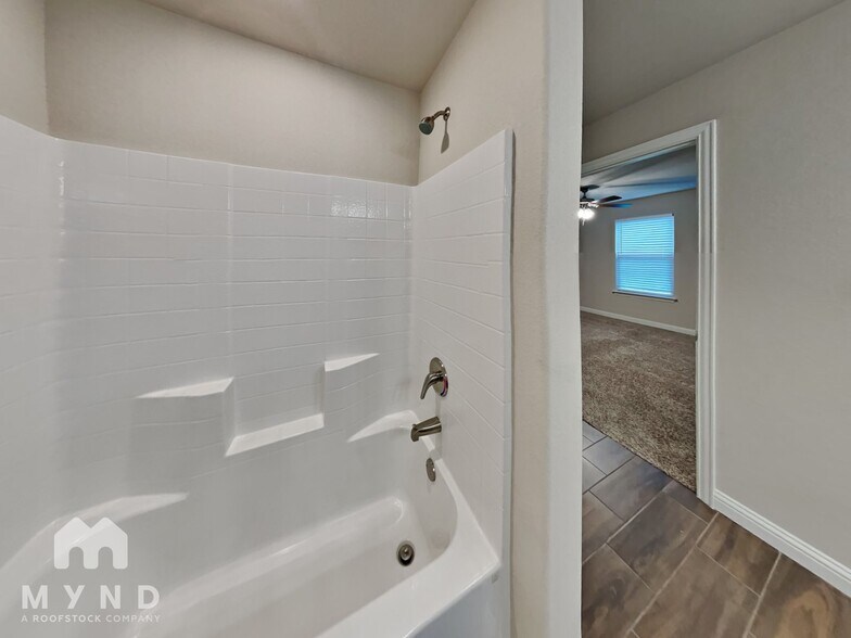 Building Photo - 706 Rolling Terrace Cir