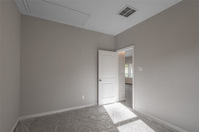 Building Photo - 51 Hickory Bend