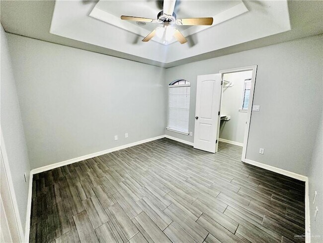 Building Photo - 213 S 49th St