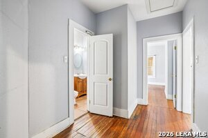 Building Photo - 821 E Quincy St