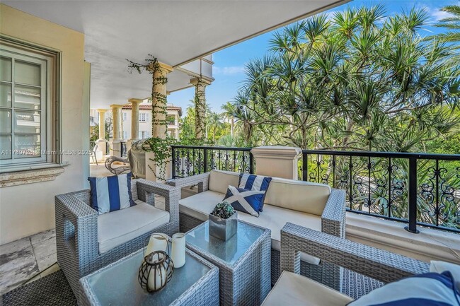 Building Photo - 19227 Fisher Island Dr
