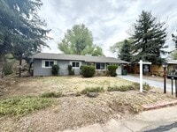 Building Photo - Charming 3 bedroom, 1 bathroom home located just minutes from downtown Prescott.