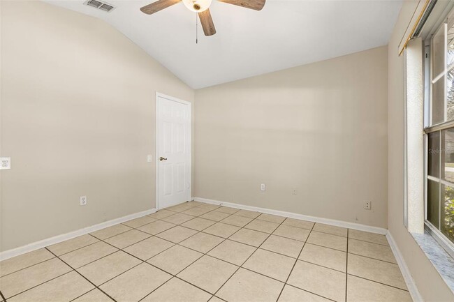 Building Photo - 3145 Stonehurst Cir