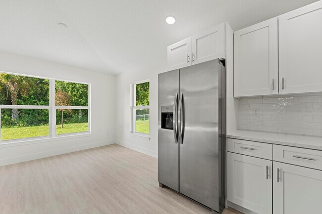 Building Photo - 7401 Donlon Rd