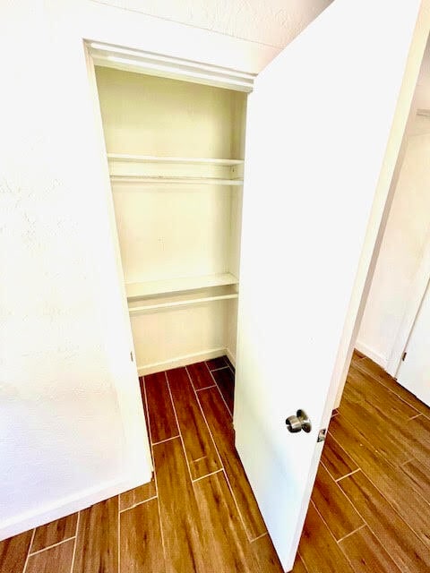 Building Photo - New renovated and move in ready. Roosevelt...