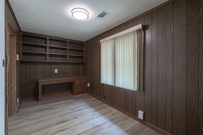 Building Photo - 3523 Glen Haven Blvd