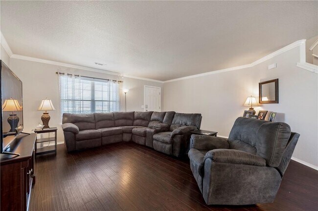 Building Photo - 5005 W Bay Ct