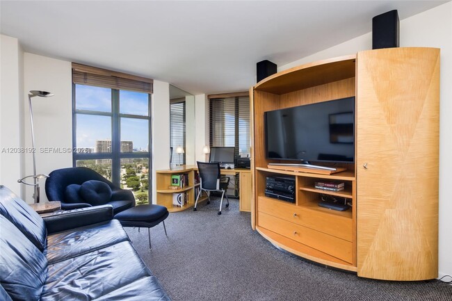 Building Photo - 4000 Towerside Terrace
