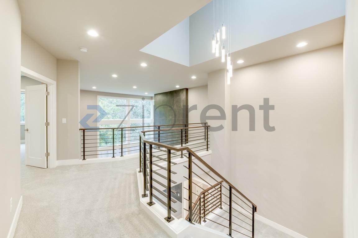 Building Photo - 24308 NE 24th St