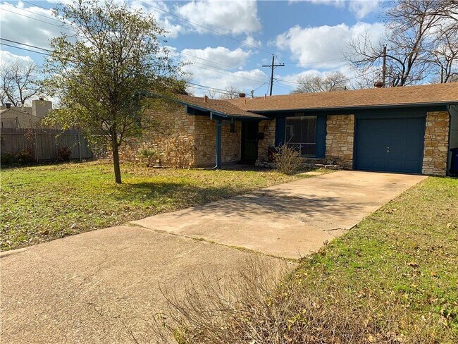 Building Photo - 8202 Renton Dr